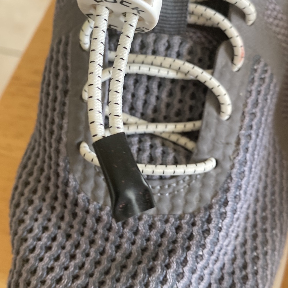 Shoes - Picture 5 of 5